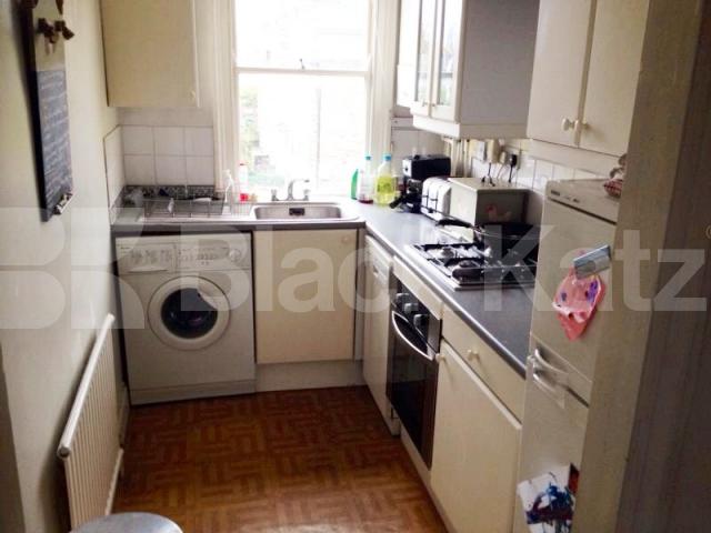 			LET, 1 Bedroom, 1 bath, 1 reception Apartment			 Bromfelde Road, Clapham North